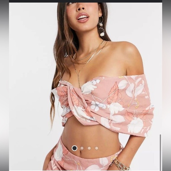 ASOS EDITION twist front off shoulder top and skirt in linen
floral print. - Picture 2 of 14